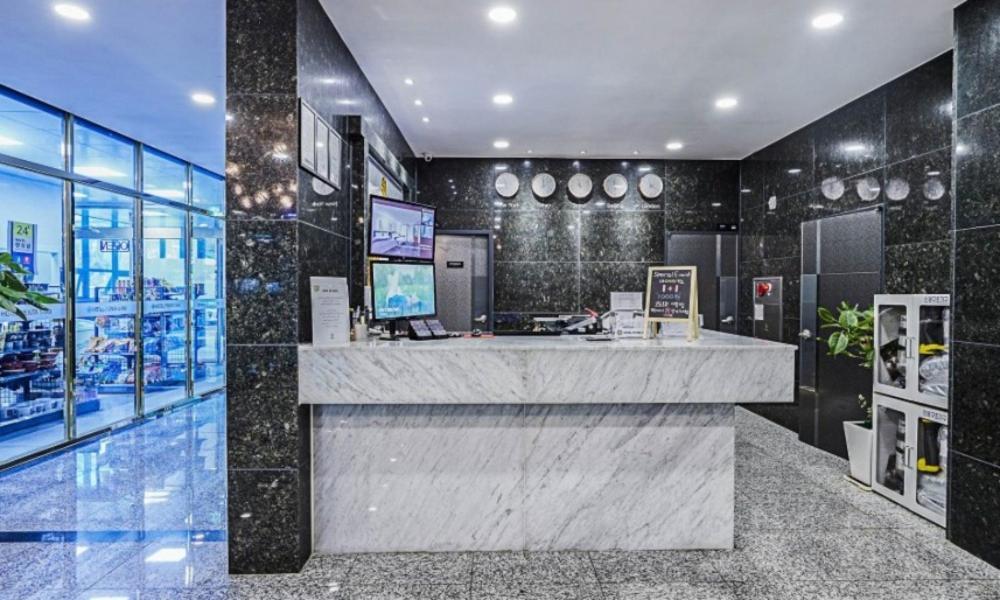 Gimpo Pentastar Hotel Exterior photo